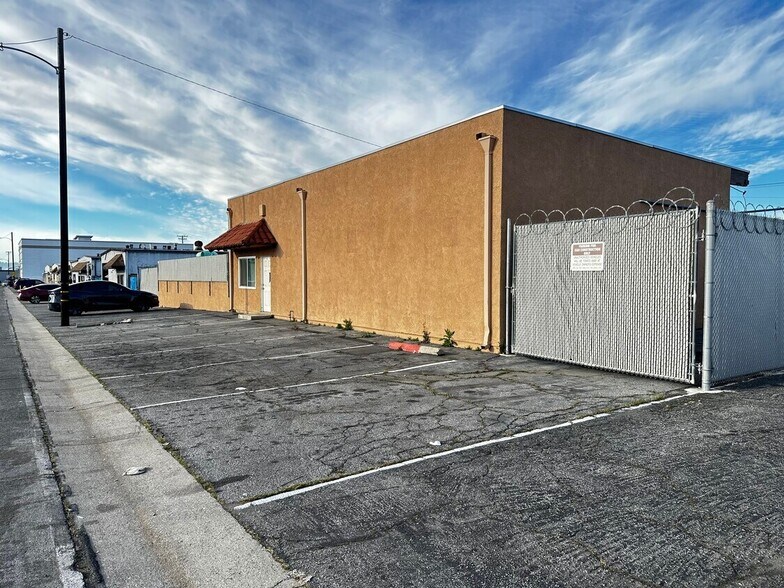 5141 Calmview Ave, Baldwin Park, CA à louer - Photo de l’immeuble – Image 2 sur 6