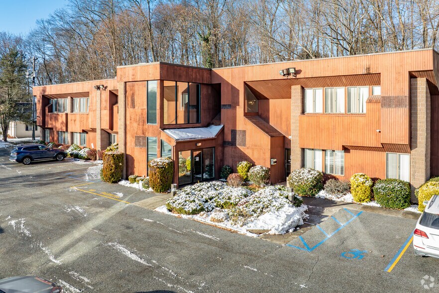 156-158 Orange Ave, Walden, NY à vendre - Photo principale – Image 1 sur 28