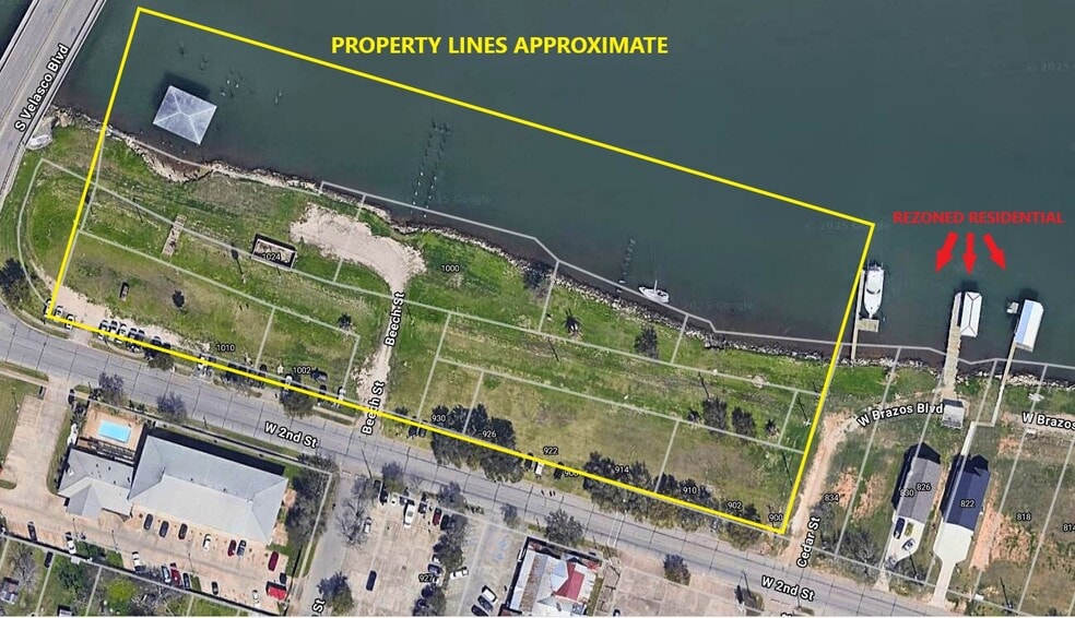 1024 W 2nd St, Freeport, TX à vendre - Photo de l’immeuble – Image 1 sur 11