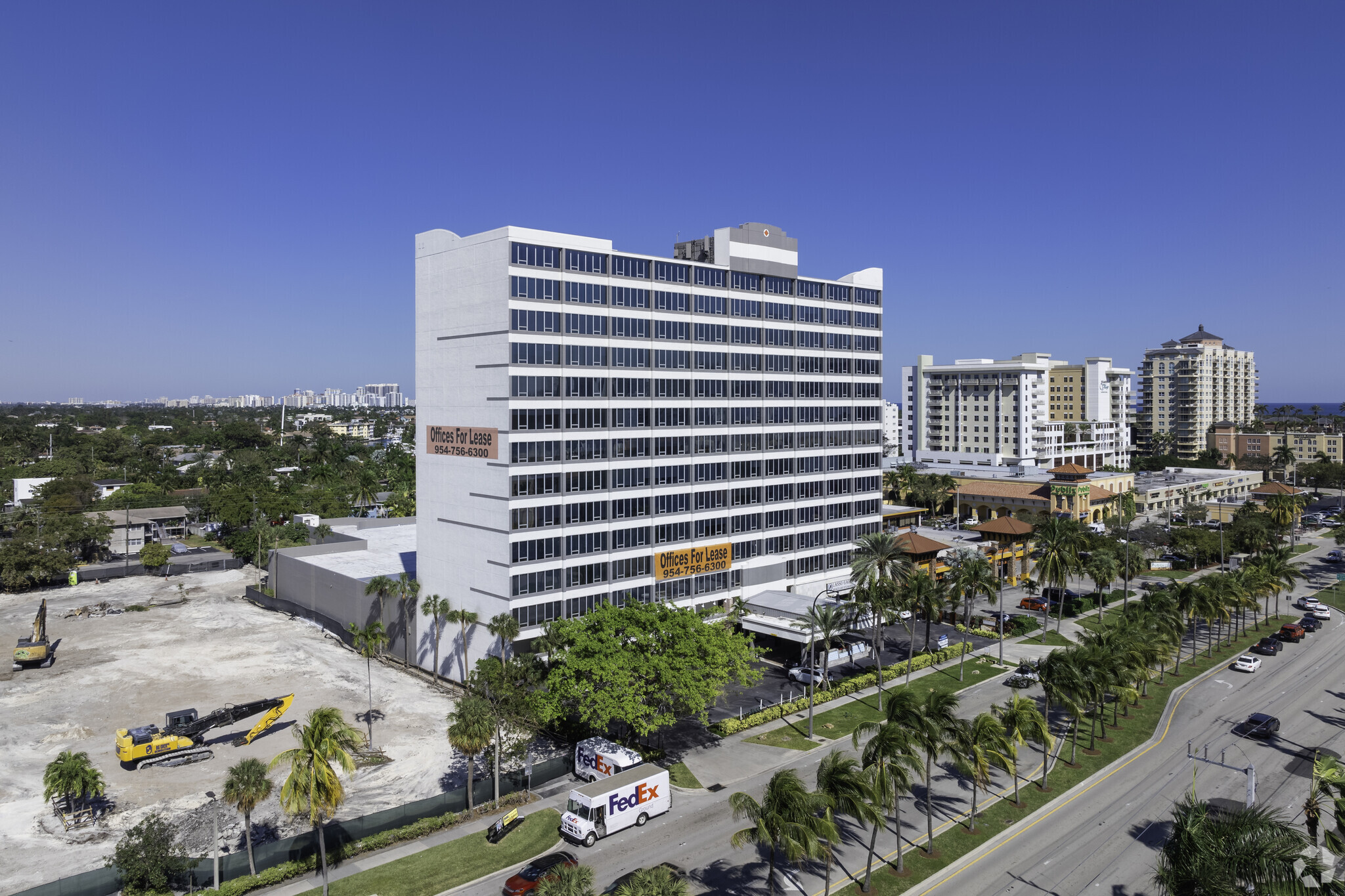 2455 E Sunrise Blvd, Fort Lauderdale, FL à vendre Photo principale– Image 1 sur 376