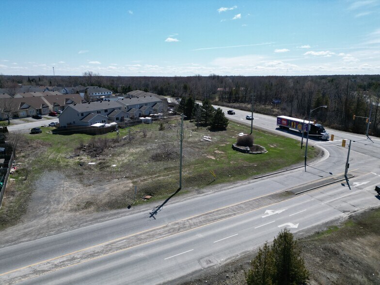 2 Spicer st, Carleton Place, ON à vendre - Photo de l’immeuble – Image 3 sur 12
