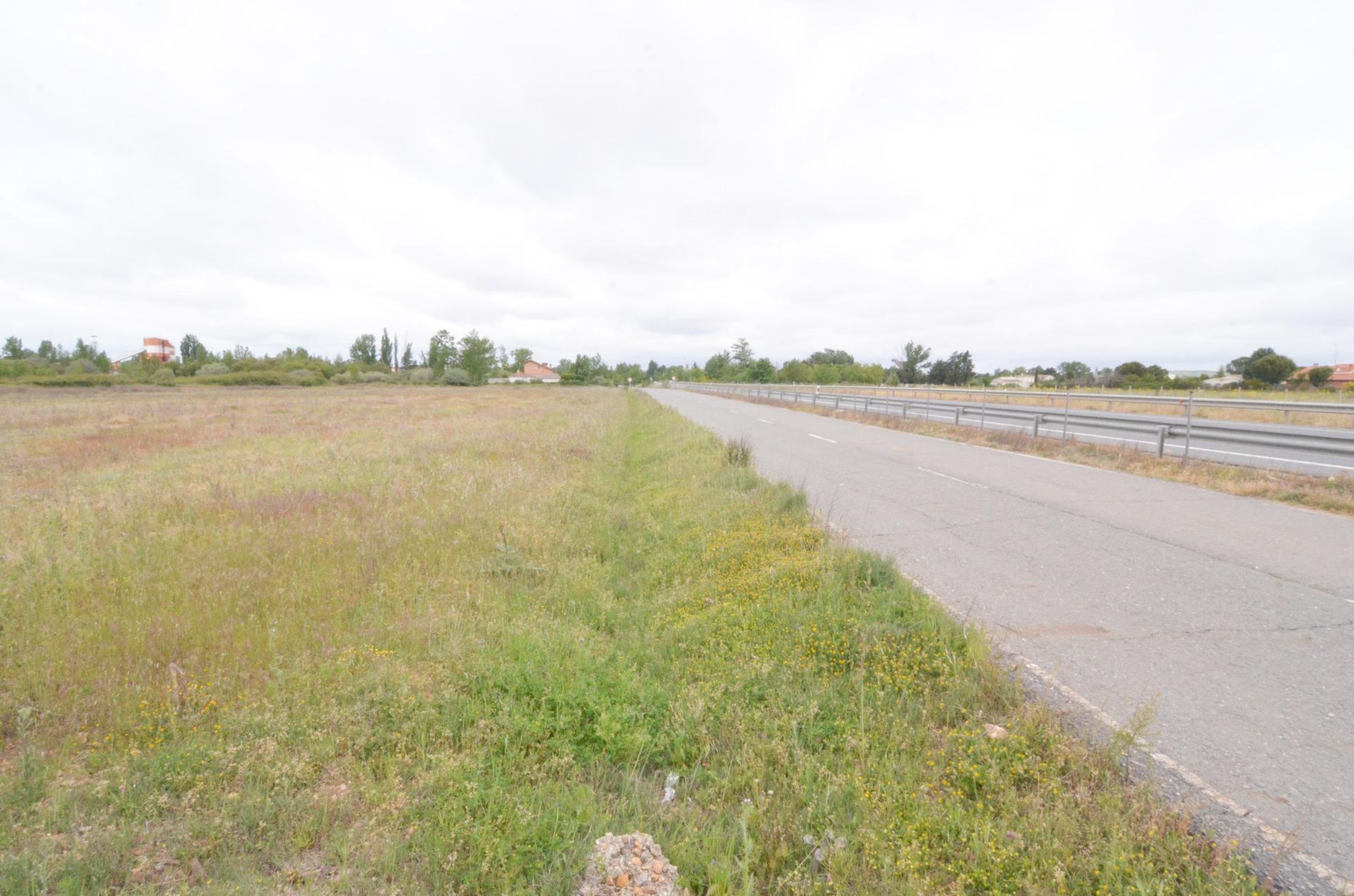 Terrain dans Pelabravo, Salamanca à louer Plan de site– Image 1 sur 13