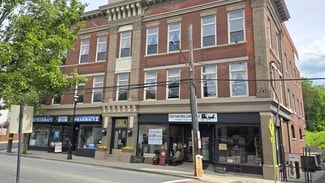 Plus de détails pour 149 Maple St, Naugatuck, CT - Local commercial à vendre