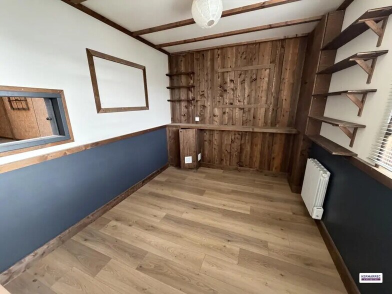 Local d’activités dans Arradon à louer - Photo de l’immeuble – Image 2 sur 3