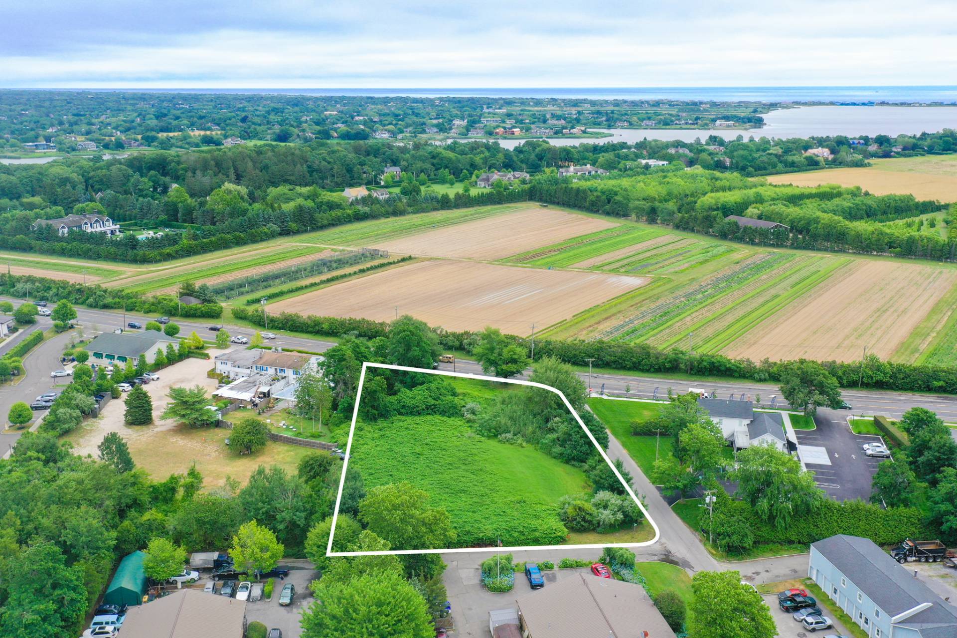 1004 Montauk Hwy, Water Mill, NY à vendre Photo principale– Image 1 sur 9