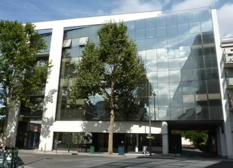 390 Rue D'Estienne D'Orves, Colombes à louer Photo de l’immeuble– Image 1 sur 8