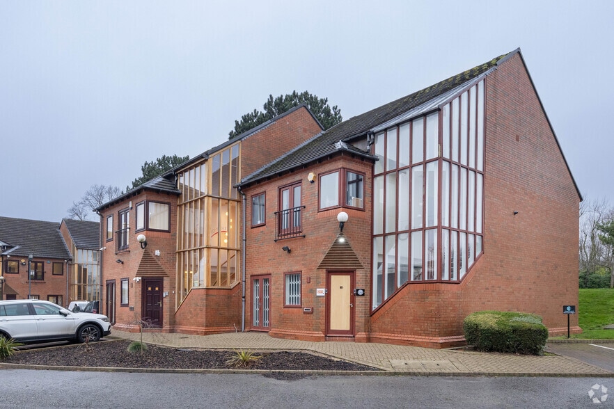 Shaw Rd, Wolverhampton à louer - Photo principale – Image 1 sur 4