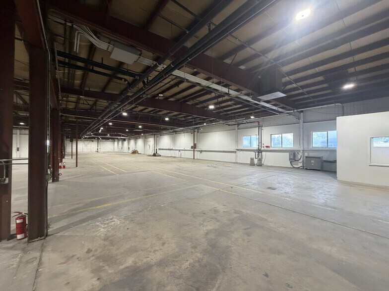 720-758 S Redwood Rd, Salt Lake City, UT à louer - Photo de l’immeuble – Image 3 sur 4