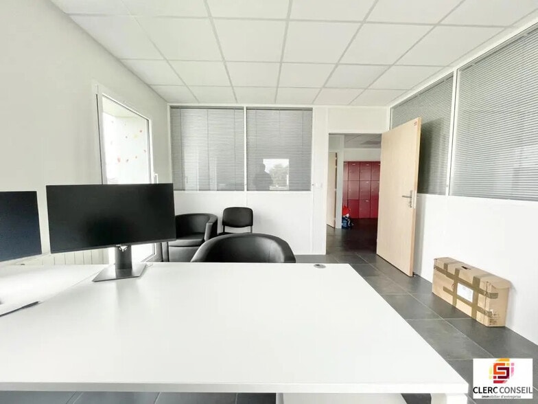 Bureau dans Boos à louer - Photo de l’immeuble – Image 2 sur 17