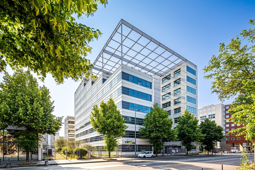 Bureau dans Villeurbanne à louer - Photo de l’immeuble – Image 2 sur 3