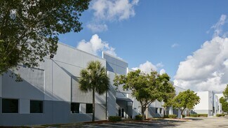 Plus de détails pour 2500 N Andrews Ave, Pompano Beach, FL - Local d'activités à louer