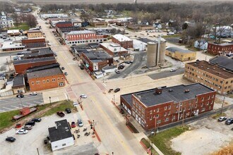 612 W Gallatin St, Vandalia, IL - VUE AÉRIENNE  vue de carte - Image1