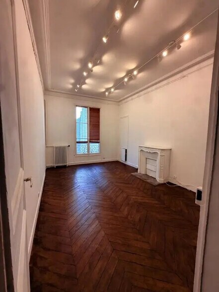 Bureau dans Paris à louer - Photo de l’immeuble – Image 2 sur 5