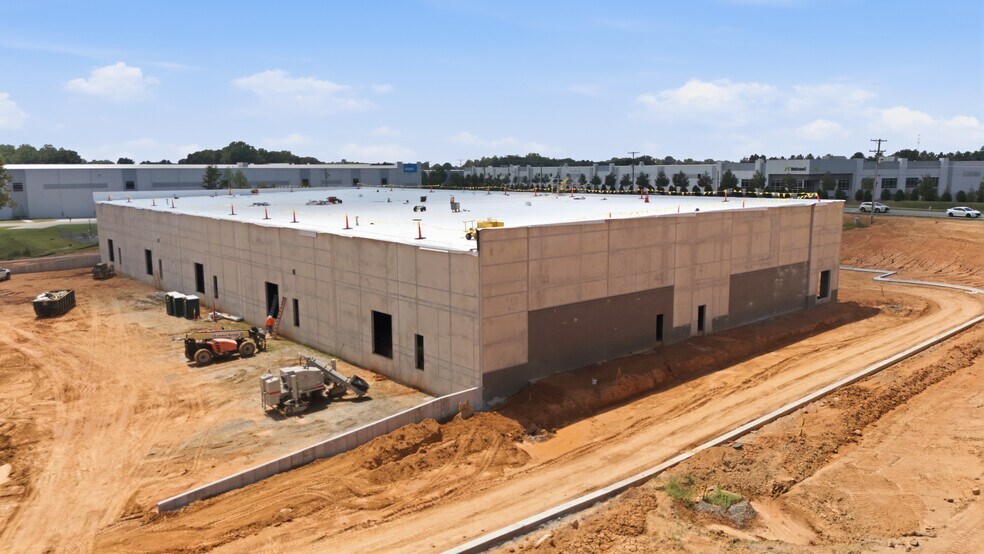 Business Park Dr, Winston-Salem, NC à louer - Photo de l’immeuble – Image 3 sur 10
