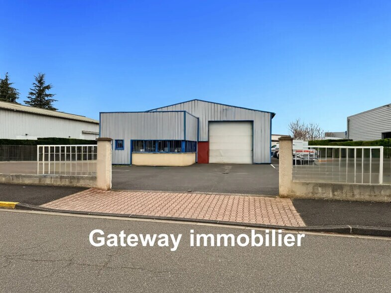Industriel/Logistique dans Clermont-Ferrand à vendre - Photo de l’immeuble – Image 3 sur 10
