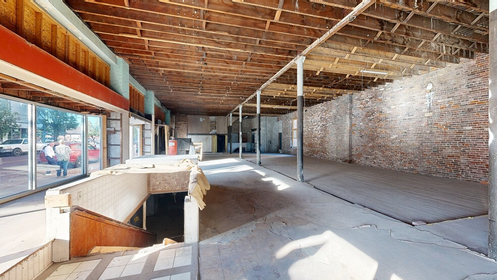 222 S 3rd St, Ironton, OH à vendre - Numérisation 3D Matterport – Image 3 sur 31