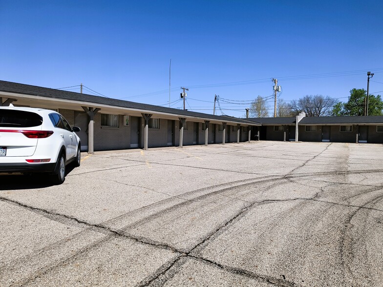 123 E 14th St, Larned, KS à vendre - Photo de l’immeuble – Image 3 sur 10