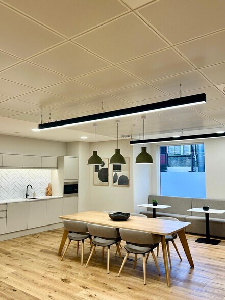 4 Tenterden St, Londres à louer - Photo de l’immeuble – Image 3 sur 8