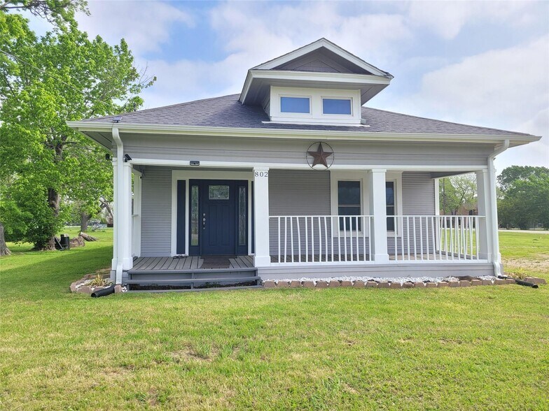 802 E Broad St, Forney, TX à vendre - Photo de l’immeuble – Image 3 sur 9