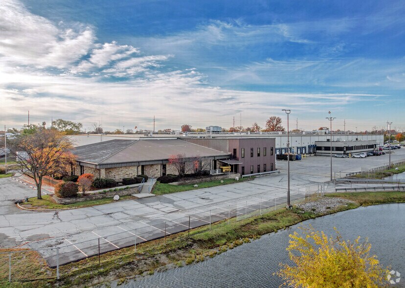 3120 N Post Rd, Indianapolis, IN à vendre - Photo de l’immeuble – Image 2 sur 5
