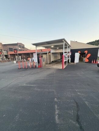 Plus de détails pour 313 7th Ave, Beaver Falls, PA - Spécialisé à vendre