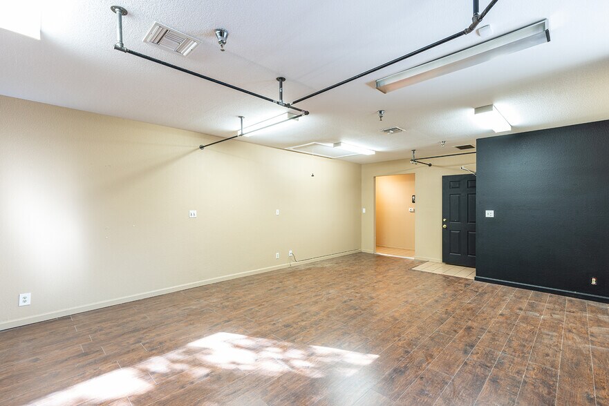 575 Lincoln Ave, Napa, CA à louer - Photo intérieure – Image 3 sur 12