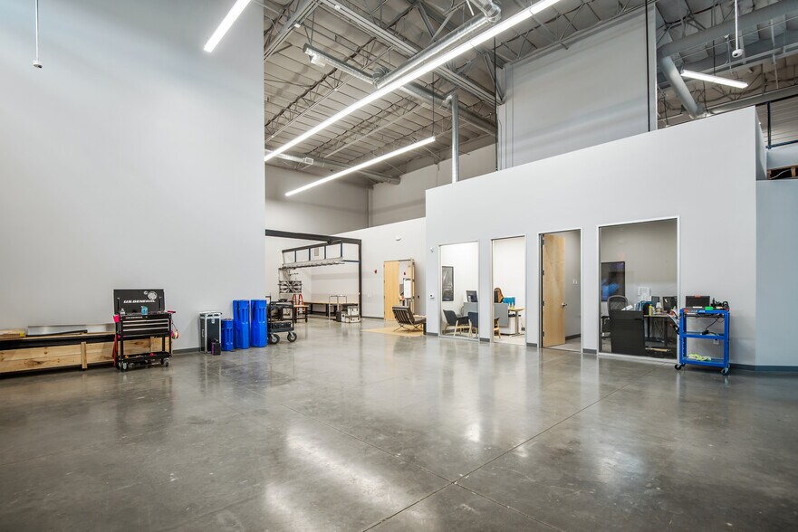 3700 Vanowen St, Burbank, CA à louer - Photo de l’immeuble – Image 3 sur 8