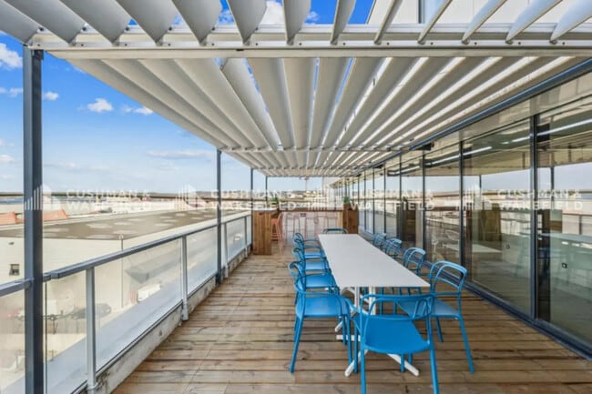 Plus de détails pour 2 Rue Cazemajou, Marseille - Bureau à vendre