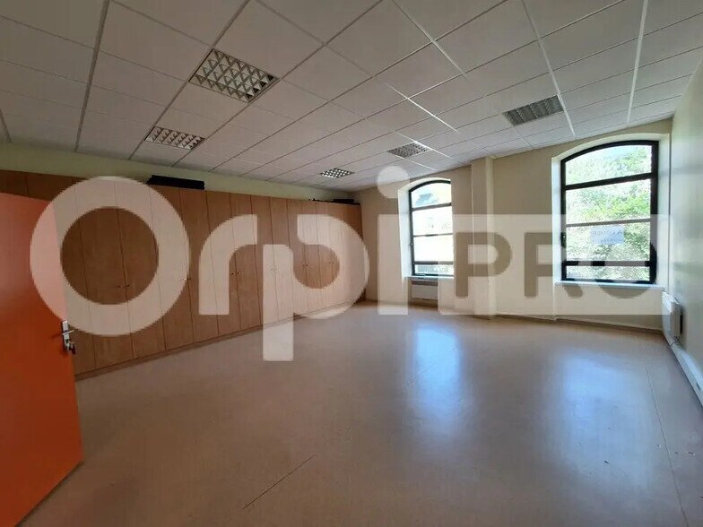 Bureau dans Soissons à vendre - Photo de l’immeuble – Image 3 sur 4