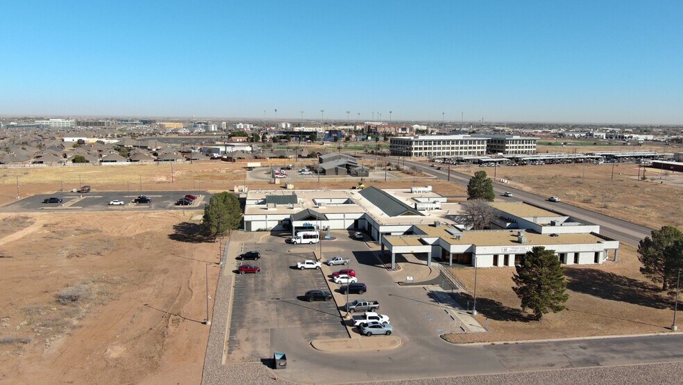207 Tradewinds Blvd, Midland, TX à louer - Photo de l’immeuble – Image 2 sur 7