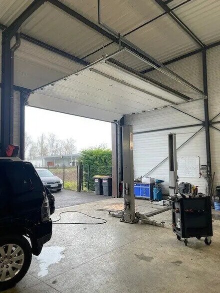 Local d'activités dans Corpeau à vendre - Photo de l’immeuble – Image 3 sur 3