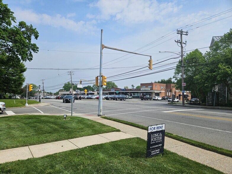 630 Germantown Pike, Lafayette Hill, PA à louer - Photo de l’immeuble – Image 3 sur 4