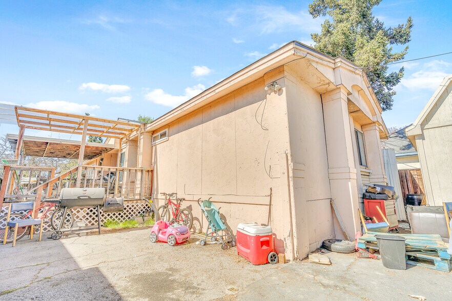 737 Stockton Ave, San Jose, CA à vendre - Photo de l’immeuble – Image 3 sur 18