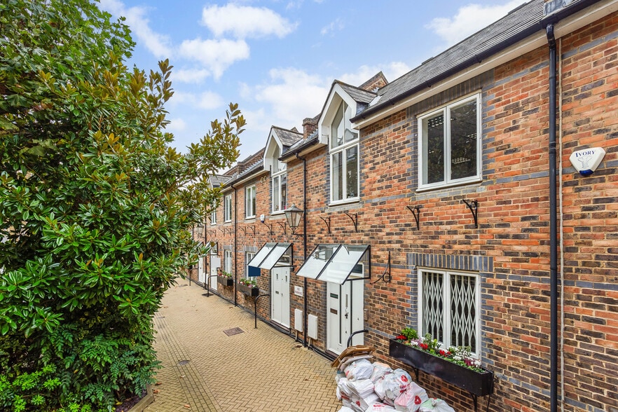 6 Tremadoc Rd, Londres à vendre - Photo de l’immeuble – Image 3 sur 12