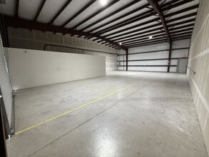 299 Navarro Dr, Seguin, TX à louer Photo intérieure– Image 1 sur 18