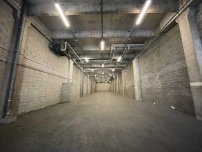 Local d’activités dans Garges-lès-Gonesse à louer Photo intérieure– Image 1 sur 2