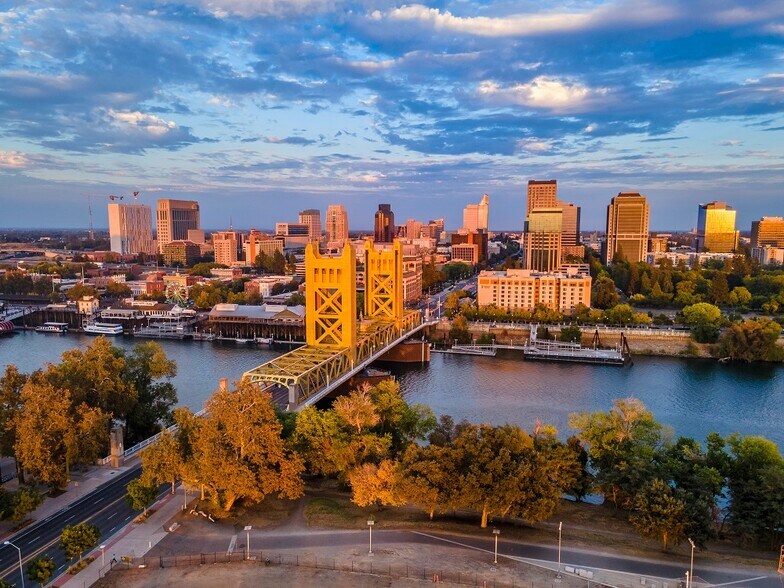 805 S Riverfront St, West Sacramento, CA à louer - Photo de l’immeuble – Image 2 sur 14