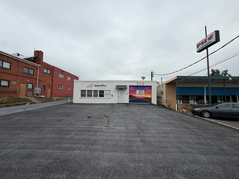 312 S 10th St, Lemoyne, PA à louer - Photo de l’immeuble – Image 2 sur 8