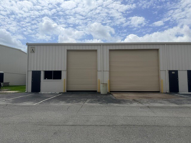 1725 S Nova Rd, Daytona Beach, FL à louer - Photo de l’immeuble – Image 2 sur 8