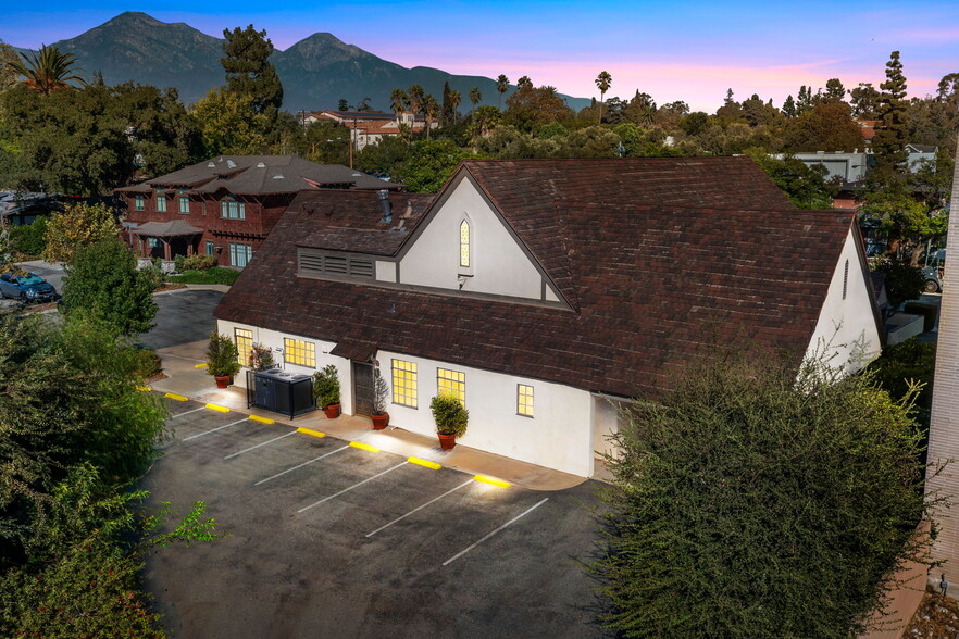 325 N Indian Hill Blvd, Claremont, CA à vendre - Photo de l’immeuble – Image 2 sur 50
