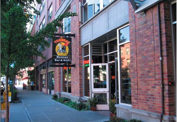 2319-2323 1st Ave, Seattle, WA à vendre - Photo de l’immeuble – Image 2 sur 8