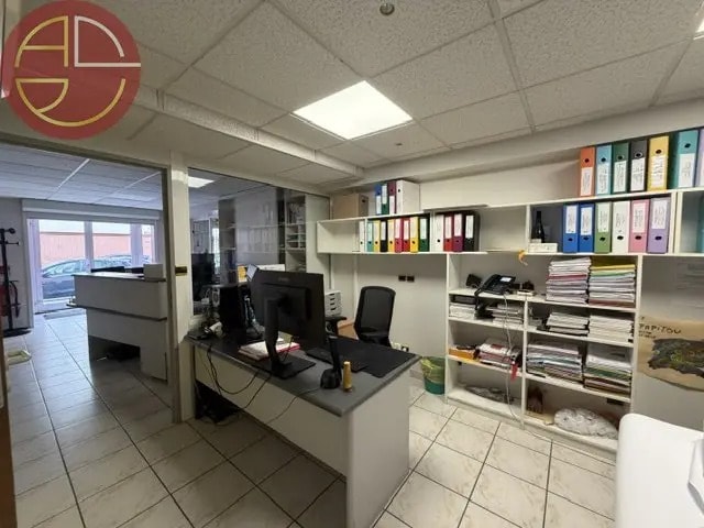 Plus de détails pour Local commercial à louer
