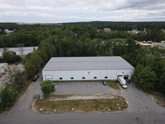 Plus de détails pour 4 Cloutier ln, Scarborough, ME - Industriel/Logistique à vendre