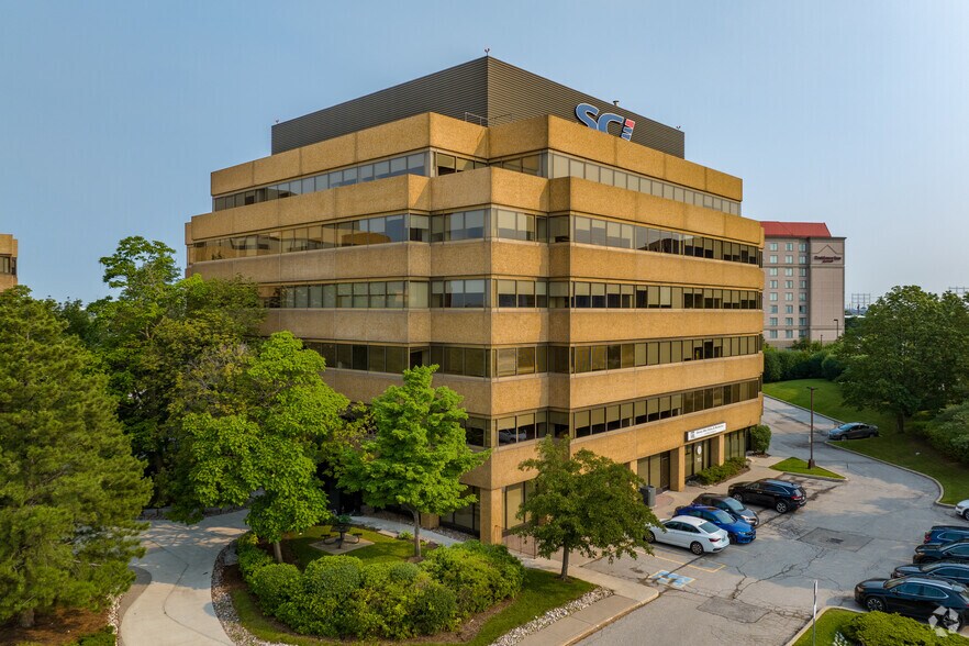 180 Attwell Dr, Toronto, ON à louer - Photo principale – Image 1 sur 4