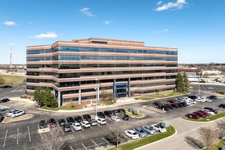Plus de détails pour 2300 N Barrington Rd, Hoffman Estates, IL - Bureau à louer
