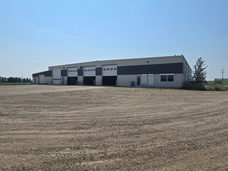 28244 Hwy 590, Red Deer County, AB à vendre - Photo de l’immeuble – Image 3 sur 63