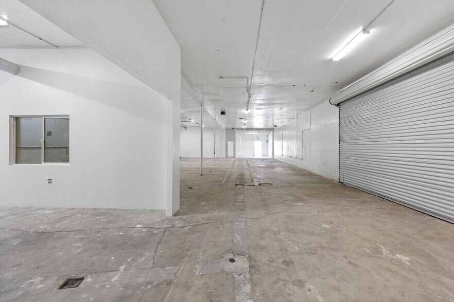 11285 Goss St, Sun Valley, CA à vendre - Photo de l’immeuble – Image 2 sur 16