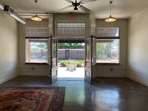 5388-5392 Peachtree Rd, Chamblee, GA à louer Photo intérieure– Image 1 sur 10