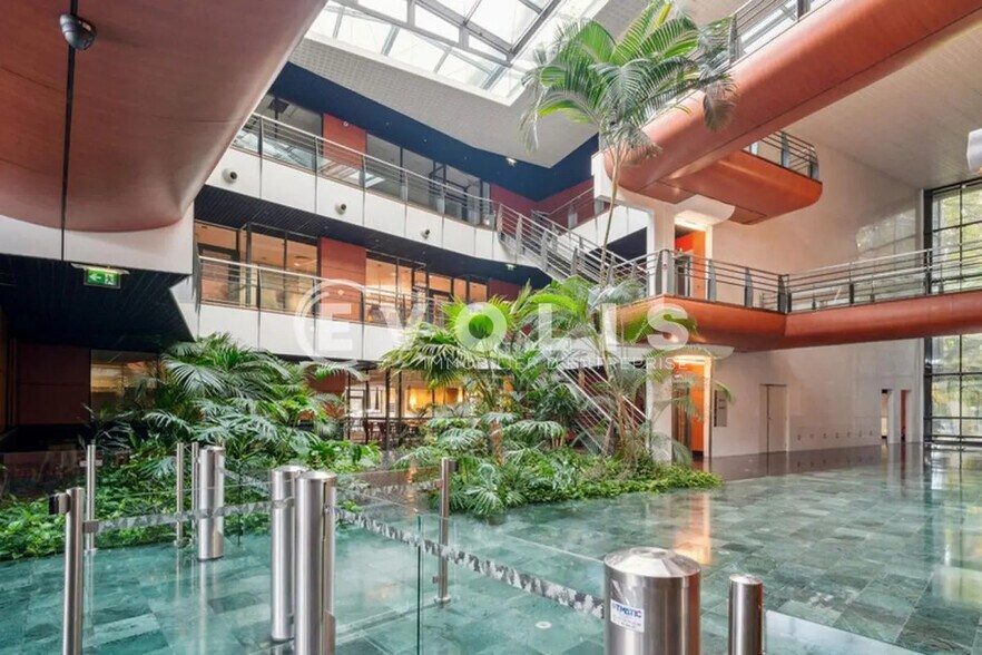 Bureau dans Rosny-sous-Bois à louer - Photo de l’immeuble – Image 3 sur 14