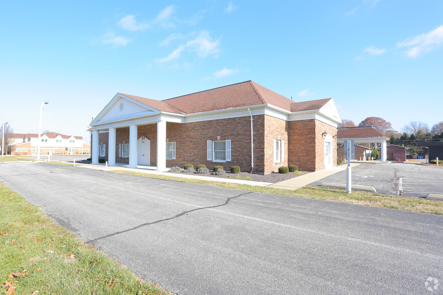 10055 Bunkum Rd, Fairview Heights, IL à louer - Photo de l’immeuble – Image 3 sur 9